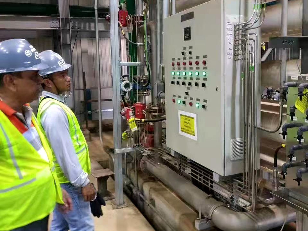 RO desalination system with control panel